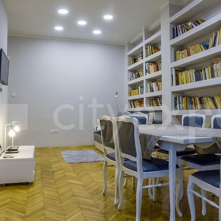 Downtown Apartment In Walk Zone With 3 Bedrooms And Garage 诺威萨 外观 照片