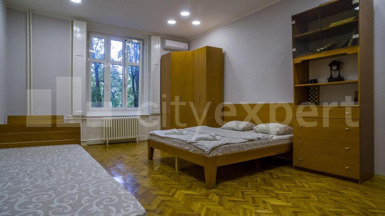 Downtown Apartment In Walk Zone With 3 Bedrooms And Garage 诺威萨 外观 照片